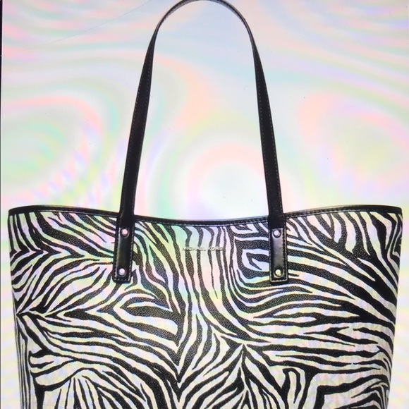 MICHAEL Michael Kors Carter Large Open Tote - Picture 5 of 9